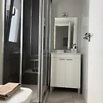 1 Apartament *